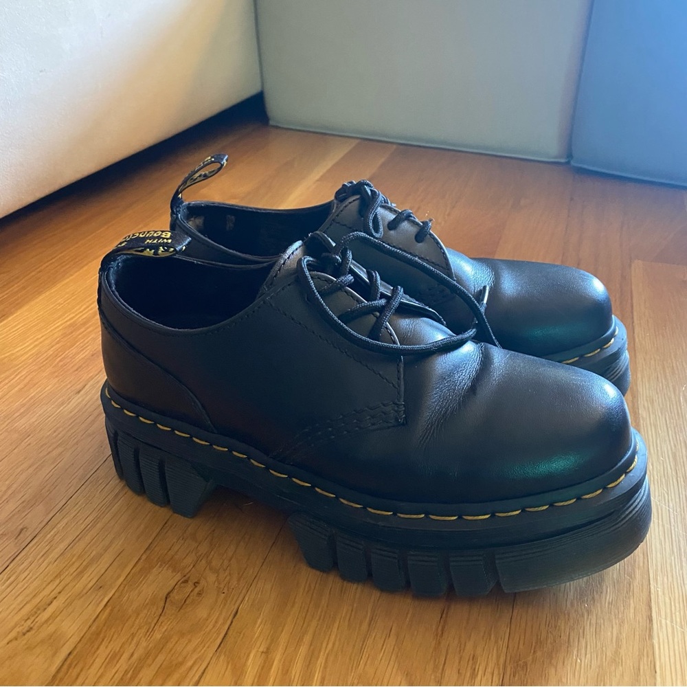Dr. Martens Women's Audrick 3-Eye Nappa Leather Platform Oxford size US 8 EU39